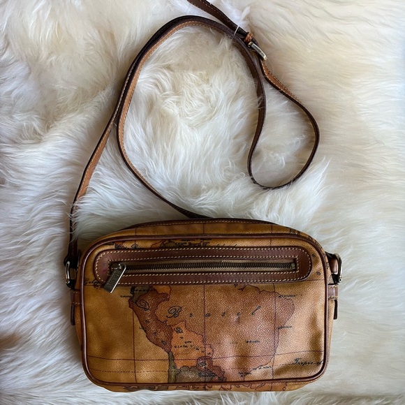 Vintage Alviero Martini 1A Classe Geo Classic Map Crossbody Bag. - Picture 1 of 8